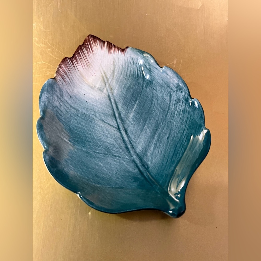 Corner Ruby Leaf-Shaped trinket dish or saucer Blue Green Color Ceramic Dish